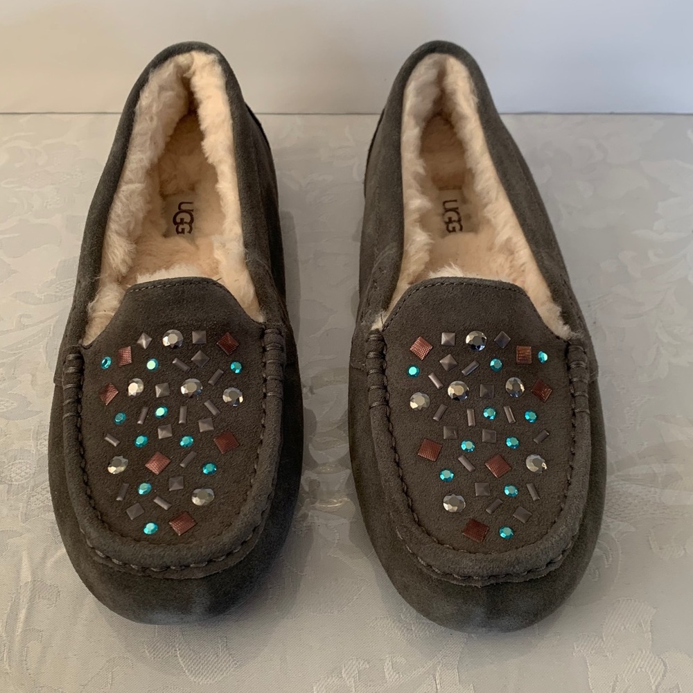 UGG ANSLEY STUD ll SLIPPERS